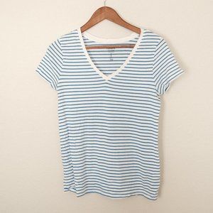 GAP Favorite Tee V Neck